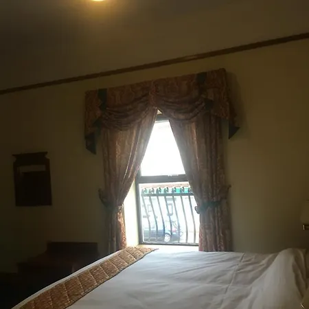 The White House Bed & Breakfast